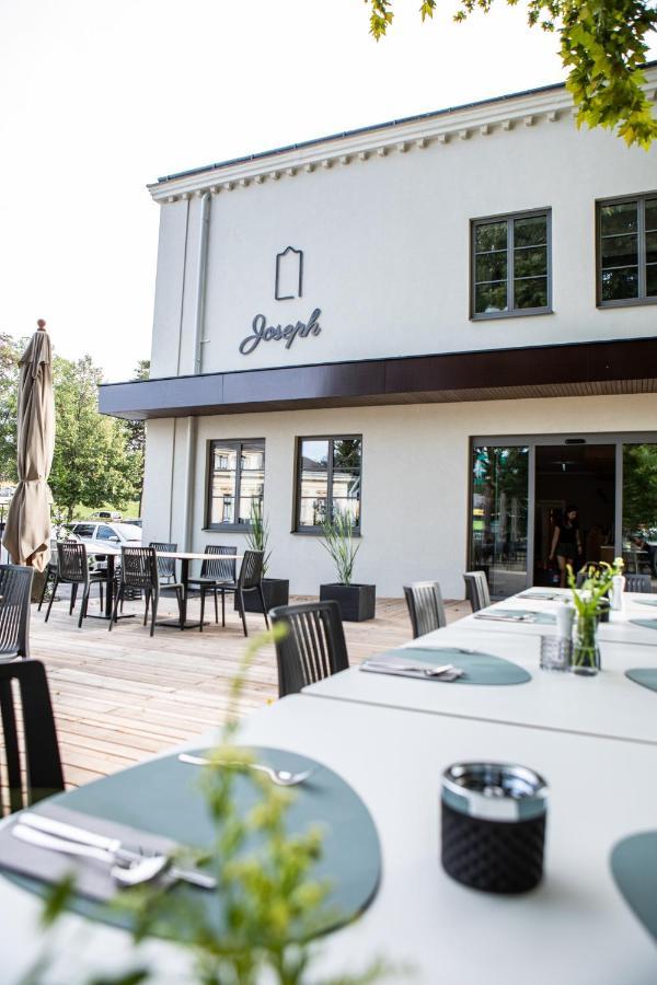 Hotel Restaurant Joseph Bruckneudorf Exterior foto